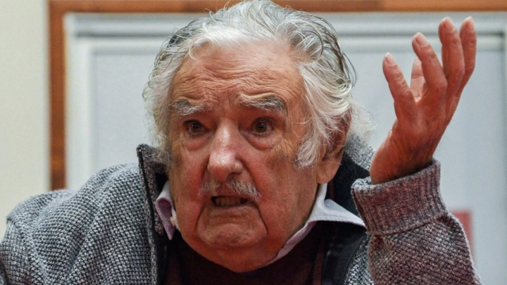 Pronta recuperación desea AMLO a Mujica